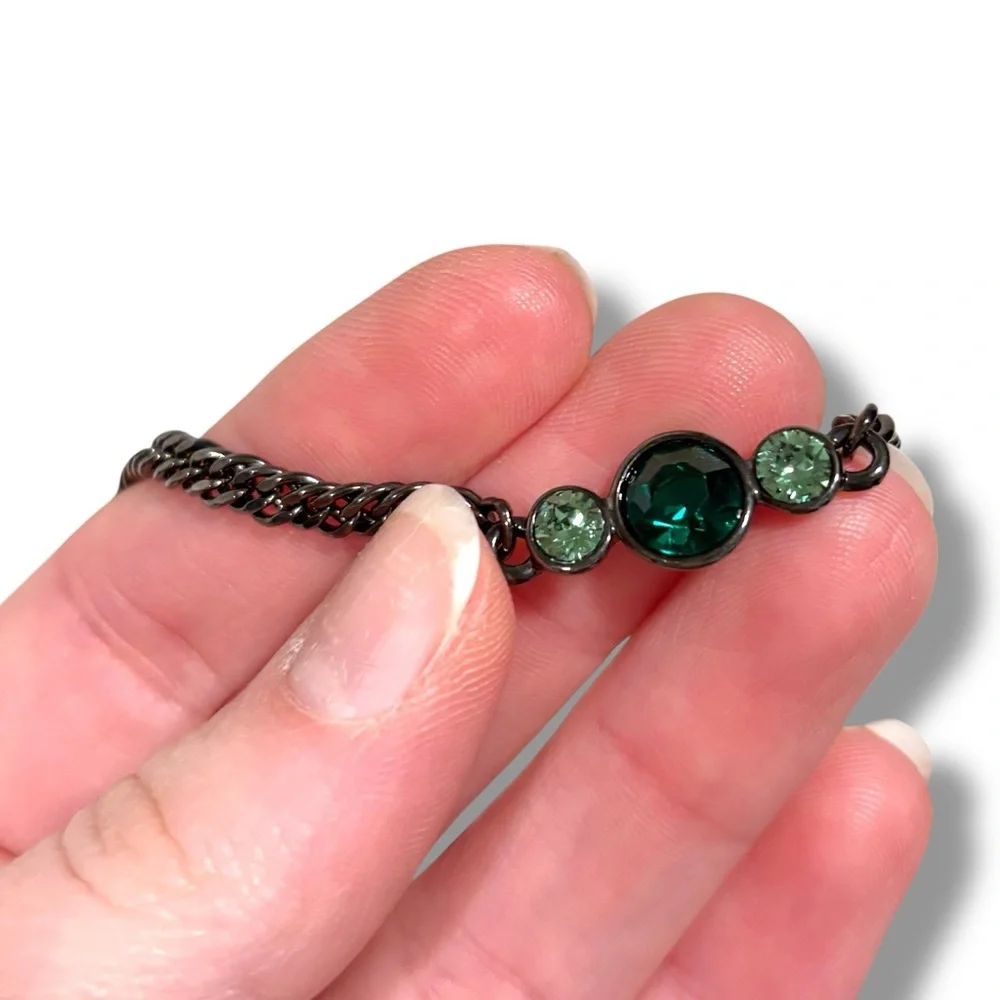 GIVENCHY Vintage Emerald Green Crystal Gunmetal Layered Necklace - Picture 5 of 9